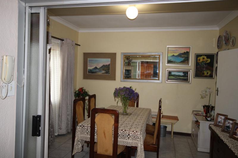 2 Bedroom Property for Sale in Kensington Western Cape
